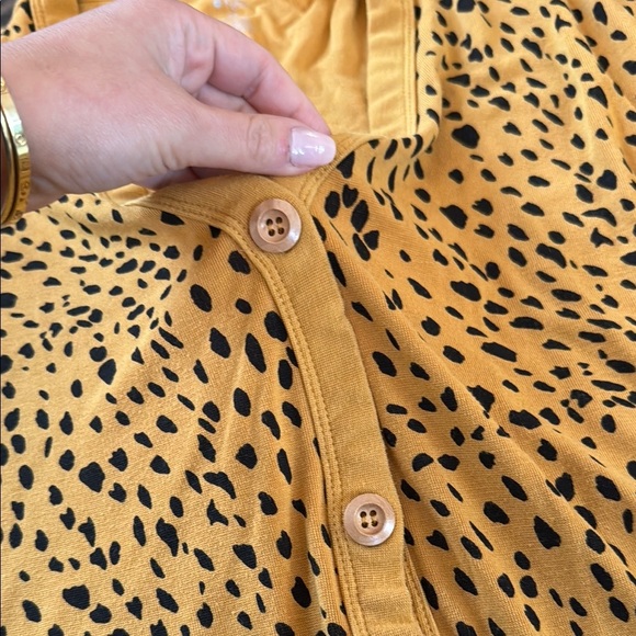 Kyte Marigold Cheetah Adult Cardigan - Picture 5 of 7